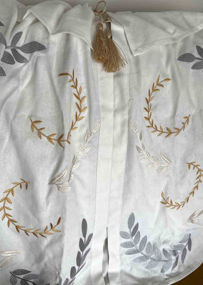 Вышитое платье Подих