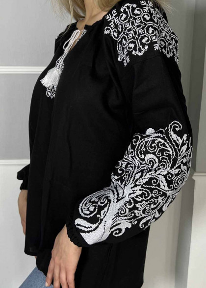 Вышиванка черная Дерево жизни