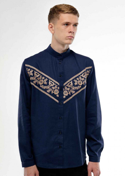 Мужская вышитая рубашка