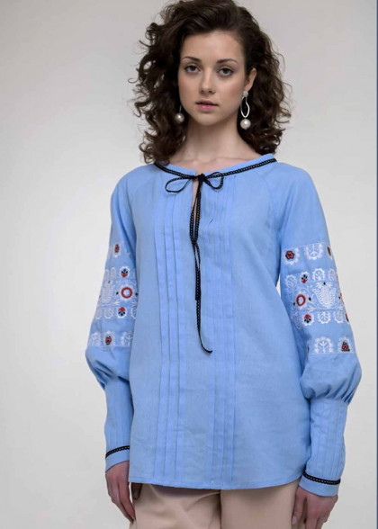 Женская вышиванка Шипит голубая