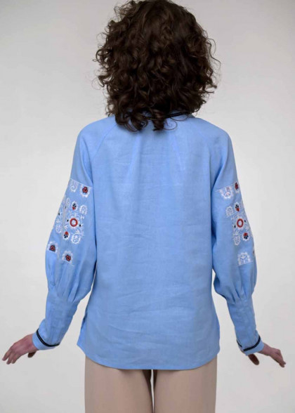 Женская вышиванка Шипит голубая