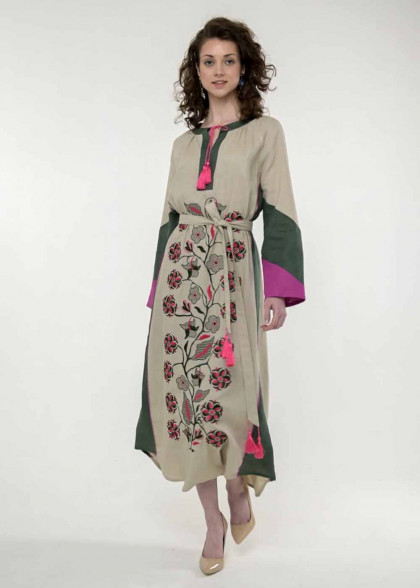 Вышитое платье Луга