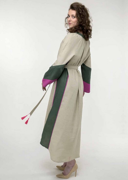 Вышитое платье Луга