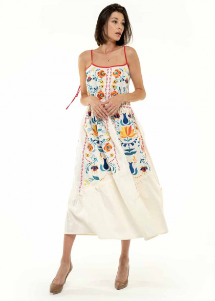 Вышитое платье Турия