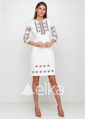 Вышитое платье белое