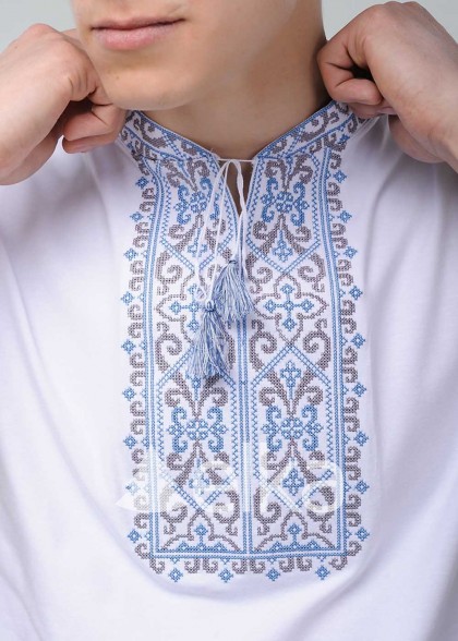 Вышитая футболка казацкая