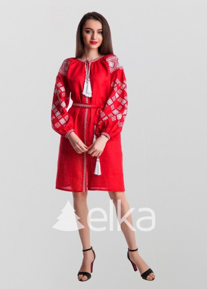 Красное платье вышиванка Окошко