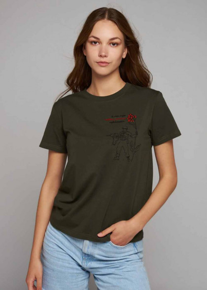 Вышитая футболка патриотическая Калина