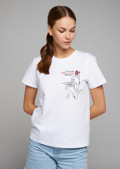 Вышитая футболка Красная калина