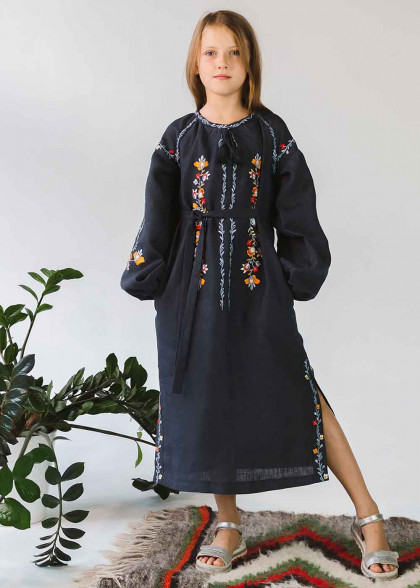 Сукня вишиванка на дівчинку сіра