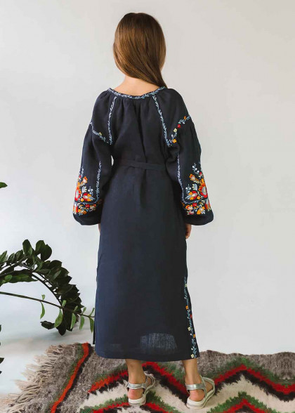 Сукня вишиванка на дівчинку сіра