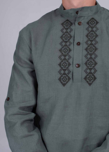 Мужская вышиванка хаки