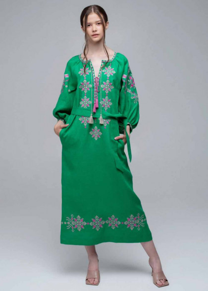 Женское вышитое платье зелёное