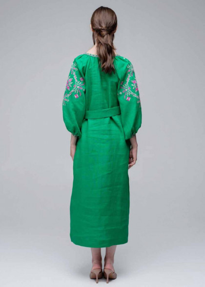 Женское вышитое платье зелёное