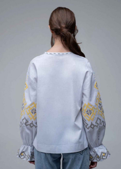 Женская вышиванка Львовская