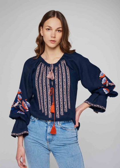 Женская вышиванка темно синяя