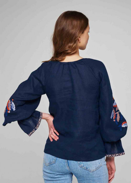 Женская вышиванка темно синяя