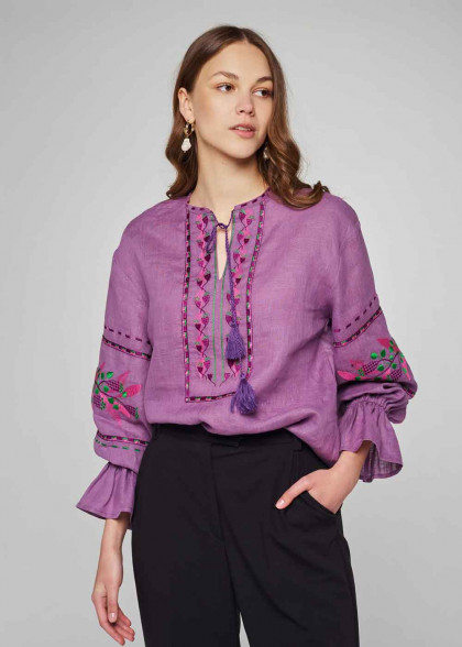 Женская вышиванка фиолетовая