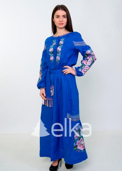 Вышитое платье синее