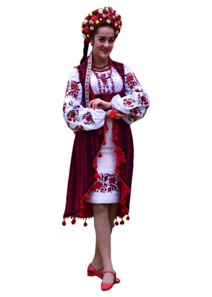 Український національний вишитий костюм