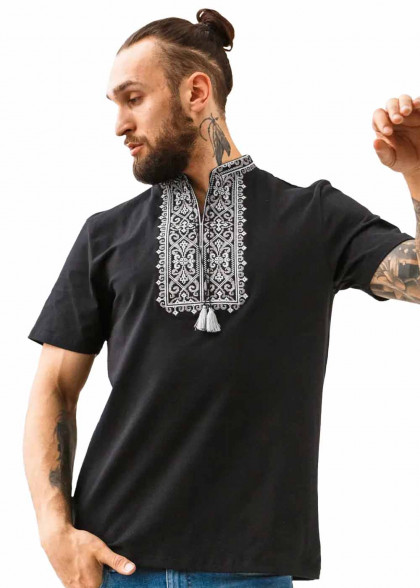 Вышитая футболка Король Данило