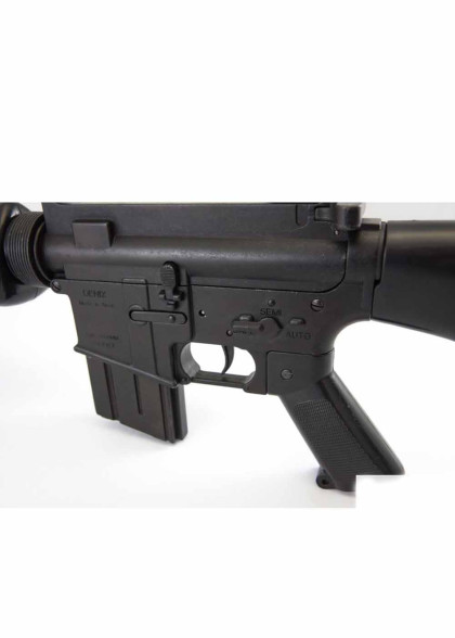 Гвінтівка автоматична М-16А1