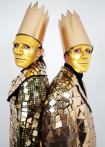 Дзеркальний костюм Королева