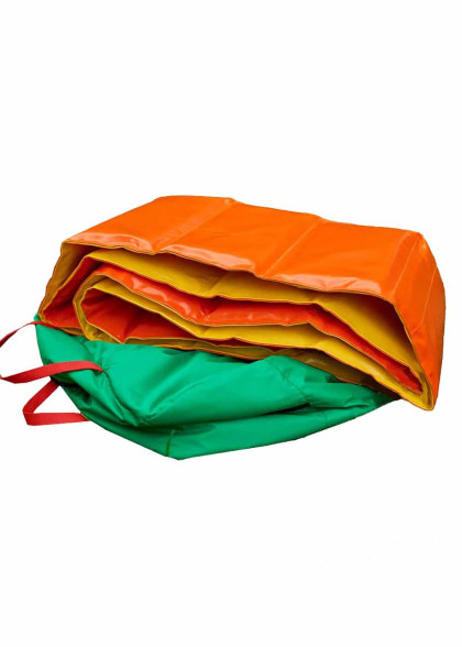 Гусениця з сумкою