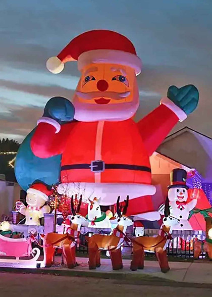 Величезний надувний Санта 