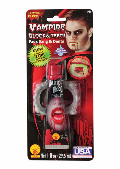 Пластикові ікла та кров