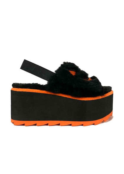 Сандалі на платформі