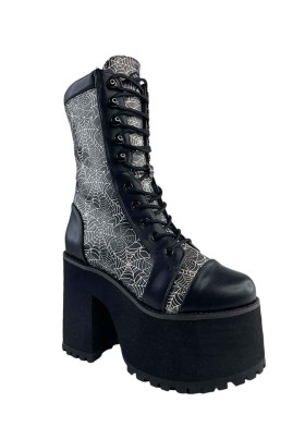 Ботинки на каблуке