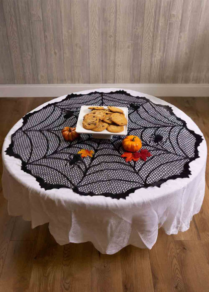 Павутина скатертина на Хелловін