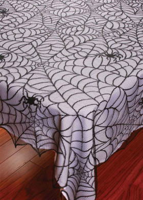 Декоративная скатерть-паутинка